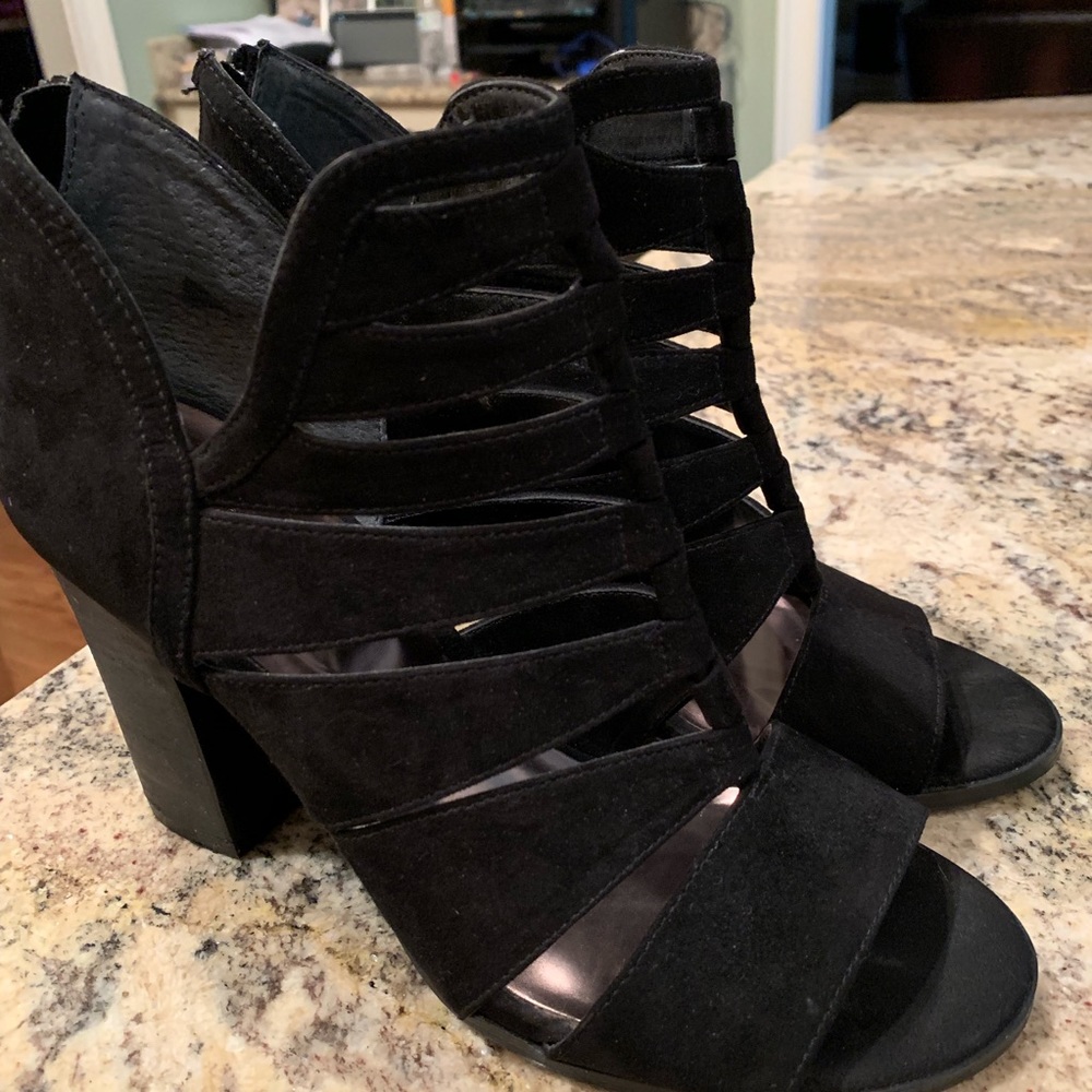 Black stacked heel sandals size 9
